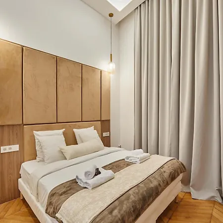 Appartement Sublime, Luxurious Flat Ac Matignon St Honore Paris